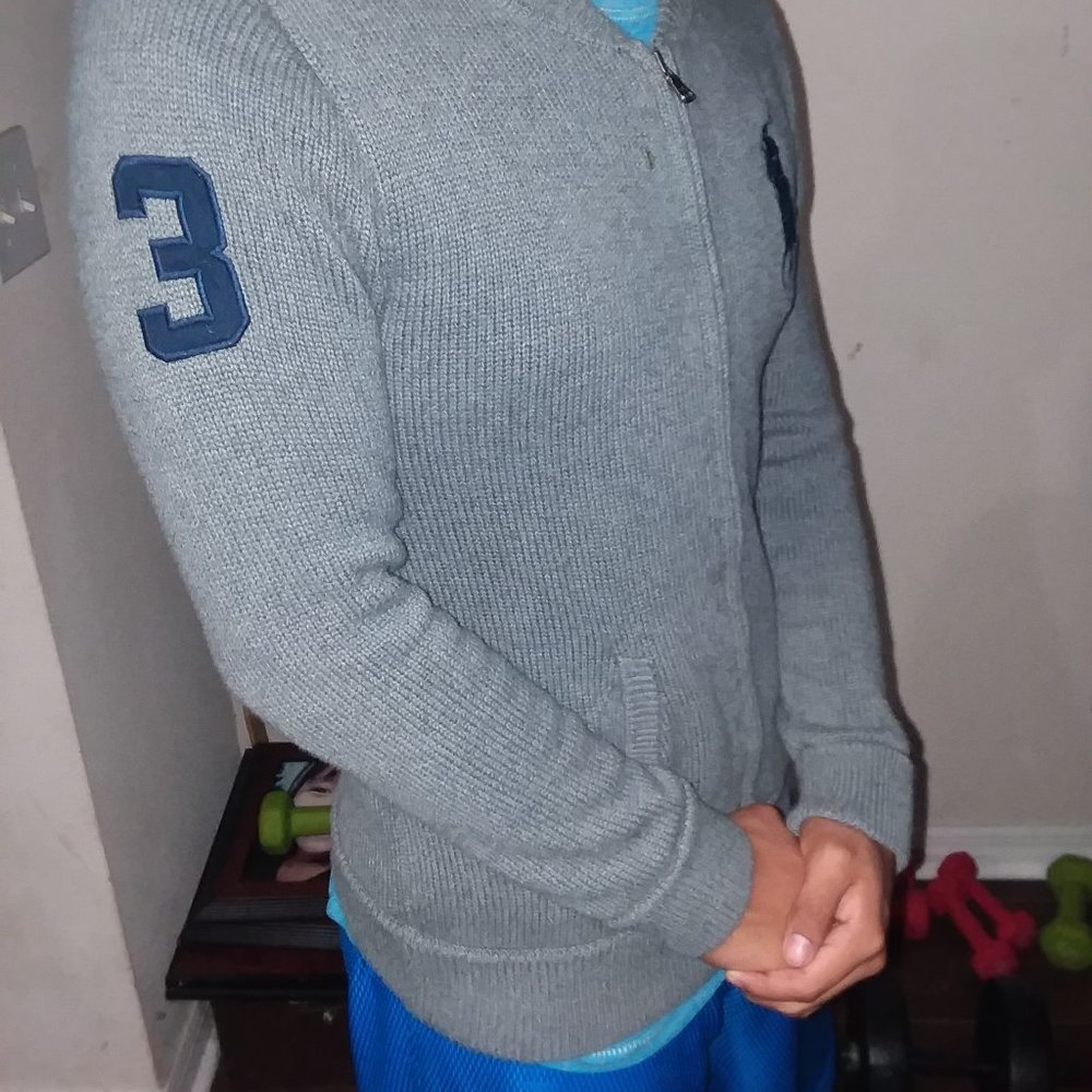 Young man POLO Sweater Like New L Silver/Gray - Picture 3 of 6